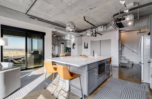 Warehouse District Apartamento | Sable 701 - Luxury Two Story Loft