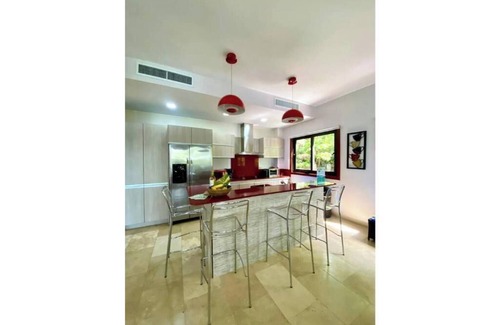Isla Saboga Apartamento | Saboga Beachfront Villa - Island Getaway for 11