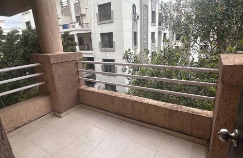 Mundhwa Apartamento | Sabr Private Comfort Studio with AC WiFi Kitchenette Balcony