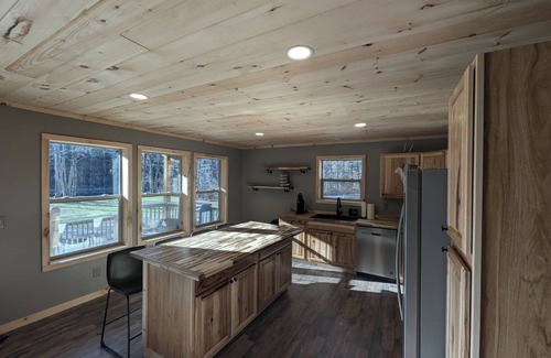 Town of Hope Casa | Sacandaga River Retreat - 2 Bedroom 1.5 bath home on the Sacandaga River