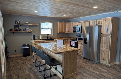 Town of Hope Casa | Sacandaga River Retreat - 2 Bedroom 1.5 bath home on the Sacandaga River