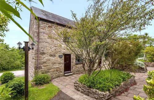 Chysauster Casa | Saddle Cottage