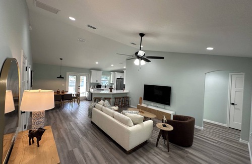 Fellowship Casa | Saddle Oak Retreat; pet-friendly near WEC and more