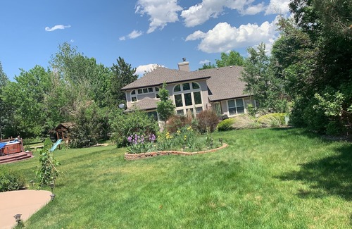 Aurora Casa | Saddle Rock Golf In Cherry Creek District / Southlands Malls