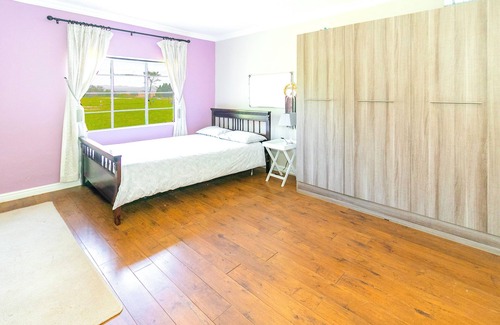 Rheenendal Otro | Saddle & Sunset Retreat -Charming Equestrian farmhouse in the countryside.