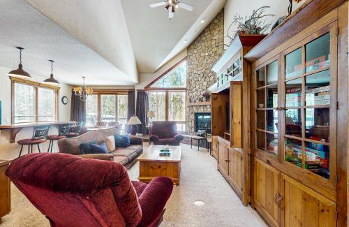 Four O'Clock Casa | Saddlewood