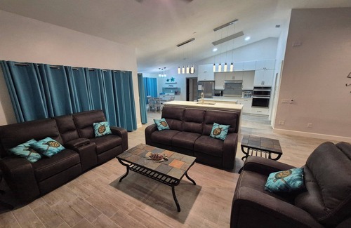 The Orchard Casa | Sadie's Daytona private pool home with 5 king beds , pool table and arcade games