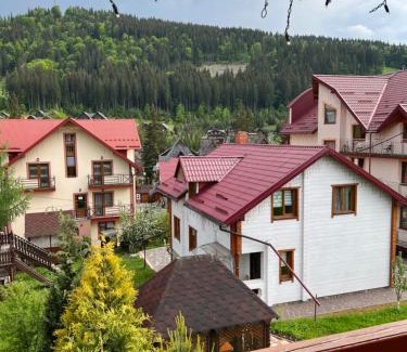 Bukovel Casa | Sadyba u Halyny Sunrise
