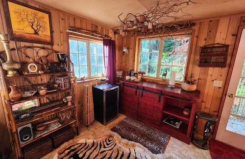 Eatonville Cabina | Safari Cabin at the shadows of Mt. Rainier