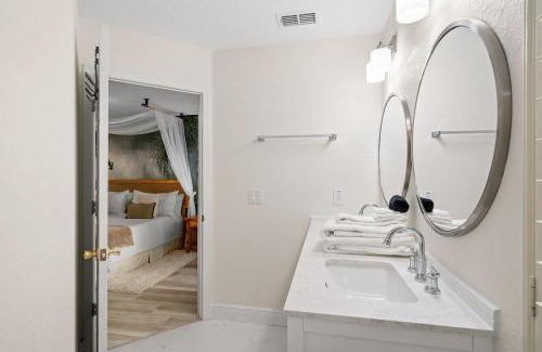 Regal Palms Casa | Safari Escape at Regal Palms Resort - Sage Vacations