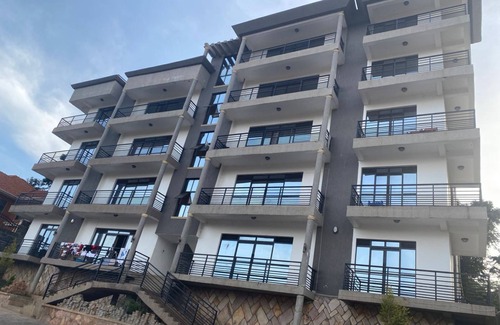 Entebbe Apartamento | Safari Lake View Suits