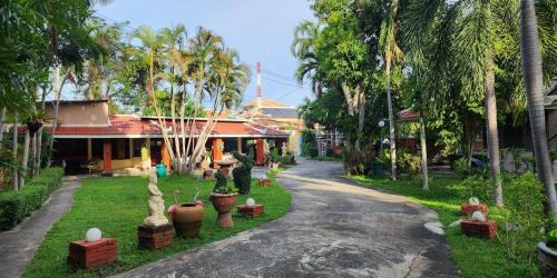 North Pattaya Hotel | Safari Riviera Resort