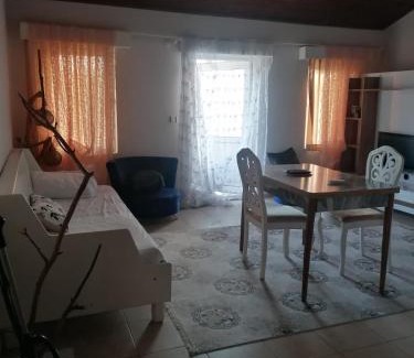 Side Apartamento | Safari Suit 6