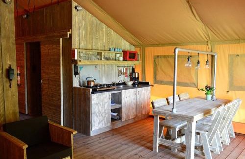 's-Gravenzande Otro | Safari Tent at Vlugtenburg Beach