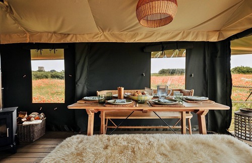 Little Walsingham Chalet De Esquí | Tienda Safari en Stiffkey Valley con fogata