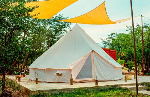 Livingstone Otro | safari tent