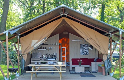 Selm Apartamento | Safari tents on the beach at Ternscher See