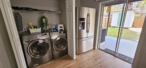 Terrace Park Casa | Safari Vibes 1 mi from Busch Gardens sleeps 6