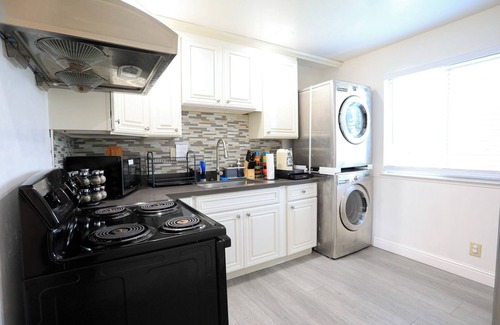Sunnyvale West Apartamento | Safe 2BR Apt w/ AC/Washer/Dryer/EV on 1F-Sunnyvale