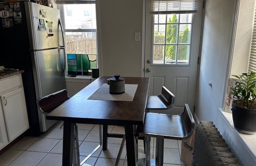 Roxborough-Manayunk Casa | Safe and Quiet, But Near the Fun