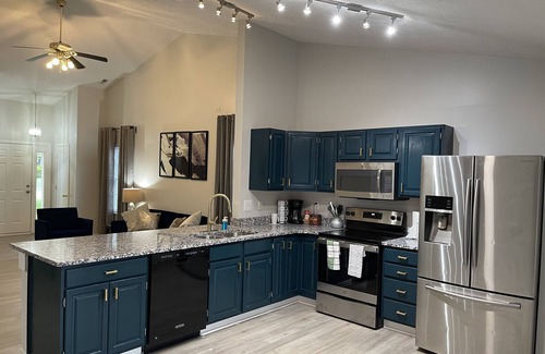 Indianapolis Casa | Safe Central Indianapolis Home