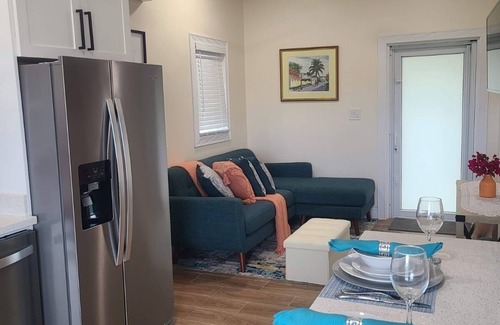 Nassau Cabaña | Safe Haven Cottage near Albany!