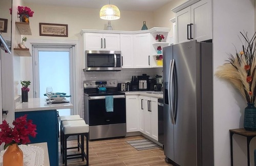 Nassau Cabaña | Safe Haven Cottage near Albany!