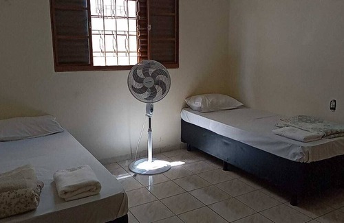 Santa Monica Casa | Safe house with 3 bedrooms, 6 people.