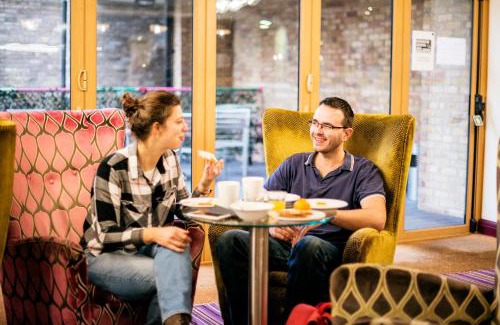 Walworth Hostal | Safestay London Elephant & Castle