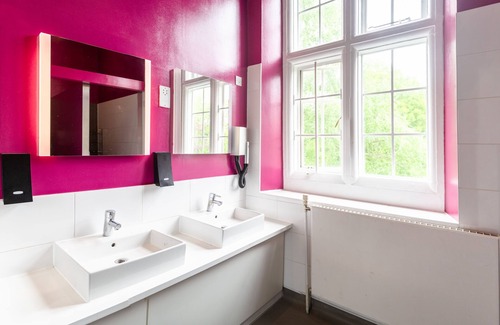 Royal Borough of Kensington and Chelsea Hotel | Safestay London Kensington Holland Park