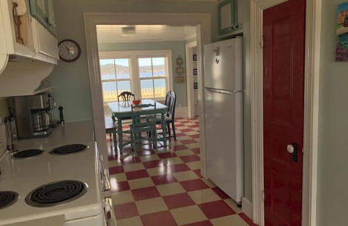 Twillingate Casa | Saffron House Summary