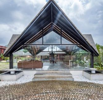 Paud Casa | SaffronStays The Mistty Mountain