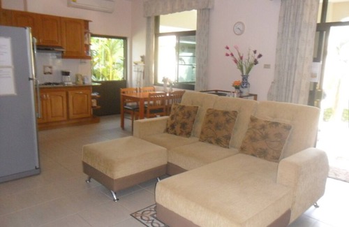 Rayong Casa | Villa Safir Village de 3 dormitorios cerca de la playa de Suan Son