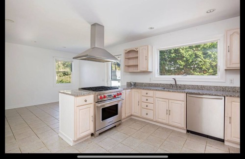 Sag Harbor Casa | Sag Harbor/Long Beach in the Fall, pool is still open & HIFF coming in October