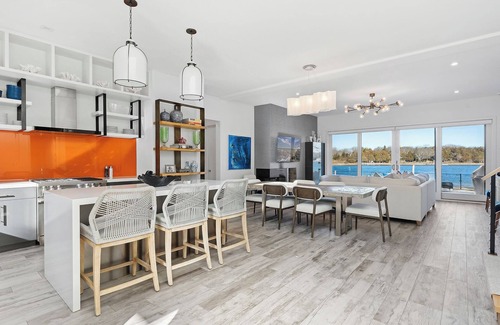 Sag Harbor Casa | Sag Harbor Water View w Dock 1.5ml from town