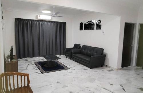 Tanjung Tanah Merah Apartamento | Saga Laguna Condo Homestay