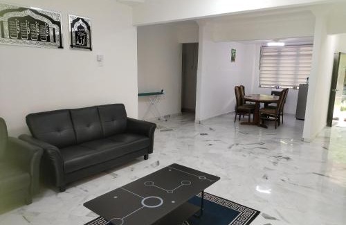 Tanjung Tanah Merah Apartamento | Saga Laguna Condo Homestay