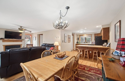 North Creek Casa | Sagamore 46g - Adirondack Retreat For All Seasons 3 Bedroom Townhouse