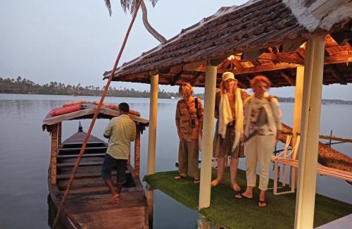 Kuzhuppilly Casa | SAGAR BEACH VILLAS Home stay