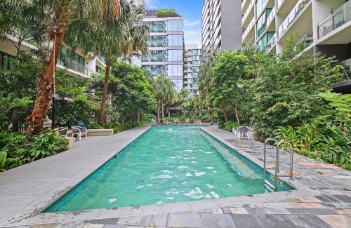 Newstead Apartamento | 'Sage Bloom' Elegant Newstead Stay with Shared Pool