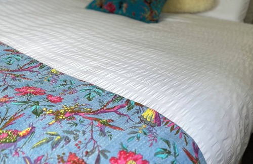 Bundanoon Cabaña | Sage Cottage - lovely mid-century stay with views to National Park (New owners)