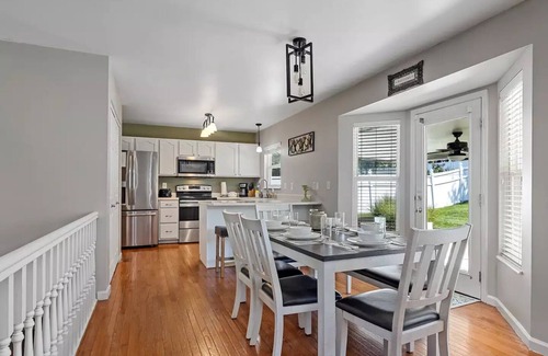 O'Fallon Casa | Sage Haven Ranch Retreat, Yard, Fire Pit, BBQ, Office space, Close to shopping