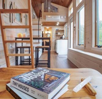 Chester Casa | Sage House at Camp Greenwood Vermont with Sauna