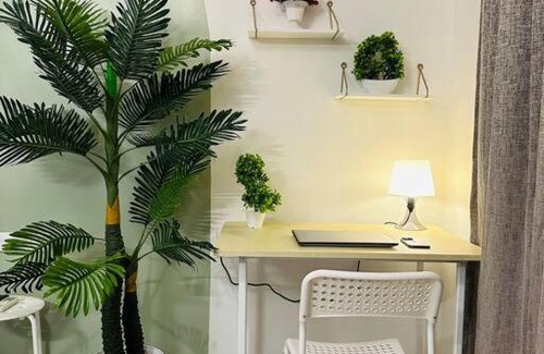 Koregaon Park Apartamento | Sage : Private Studio Room in Koregaon Park