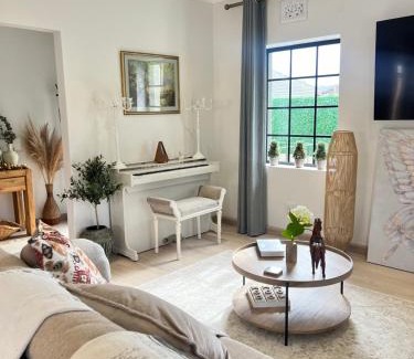 Redhill Casa | Sage Serenity Retreat