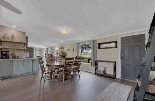 Fredericksburg Casa | Sage: Waterfront Hill Country Retreat w/Hot-Tub