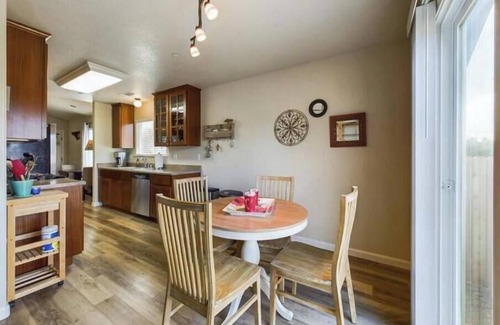 Eureka Casa | Sagewood Retreat-Centrally Located