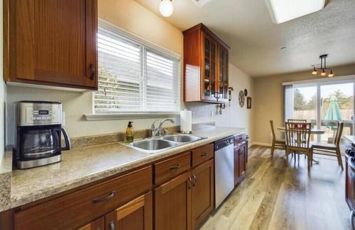 Eureka Casa | Sagewood Retreat-Centrally Located