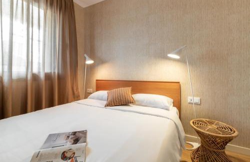 el Camp d'en Grassot i Gracia Nova Apartamento | Sagrada Familia Apartment by Olala Homes