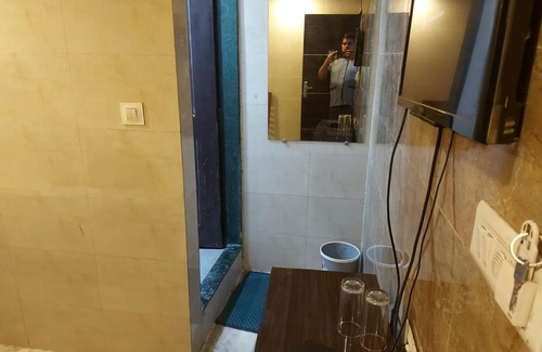 Vashi Hotel | Sai Guest House